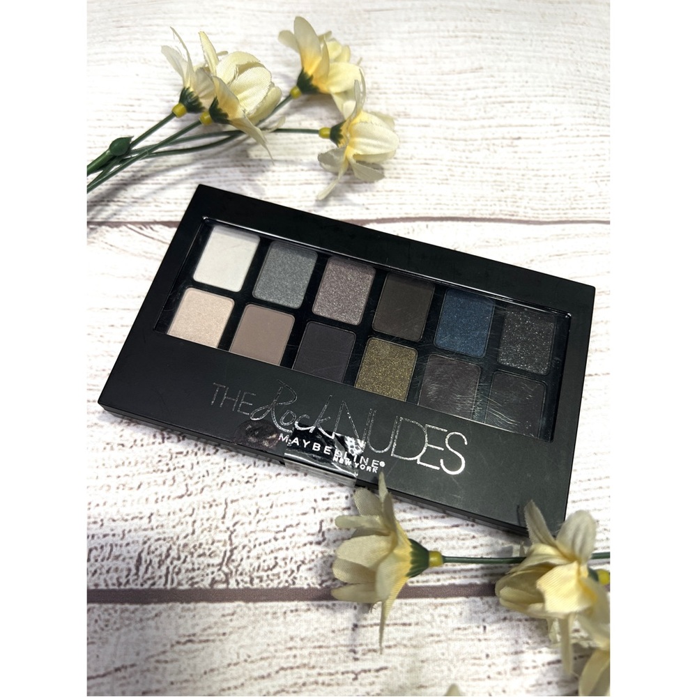 Maybelline New York The Rock Nudes Palette - Picture 6 of 15